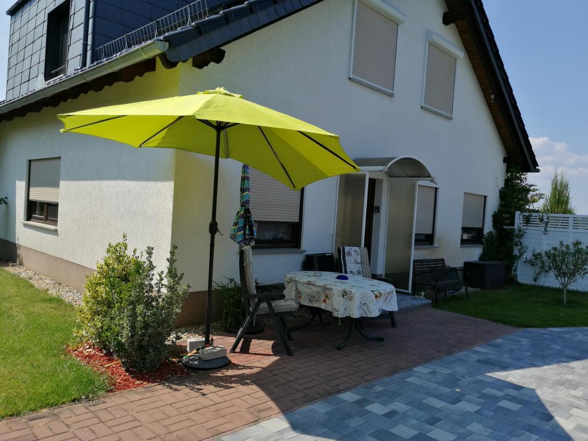 Frauendorf Ruhe Und Bequemlichkeitアパートメント エクステリア 写真